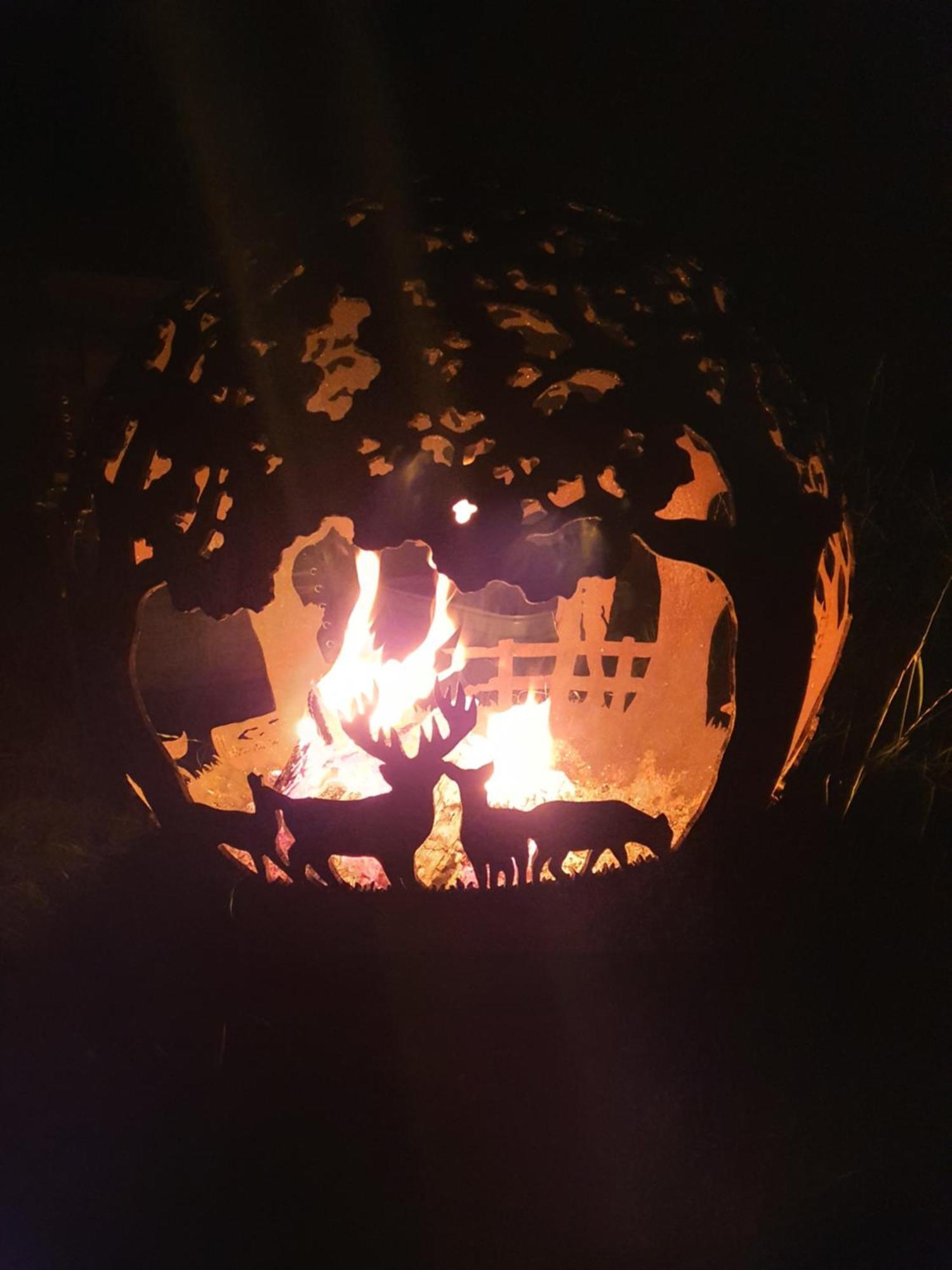 Gilfach Gower Farm Luxury Yurt With Hot Tub Otel Ammanford Dış mekan fotoğraf
