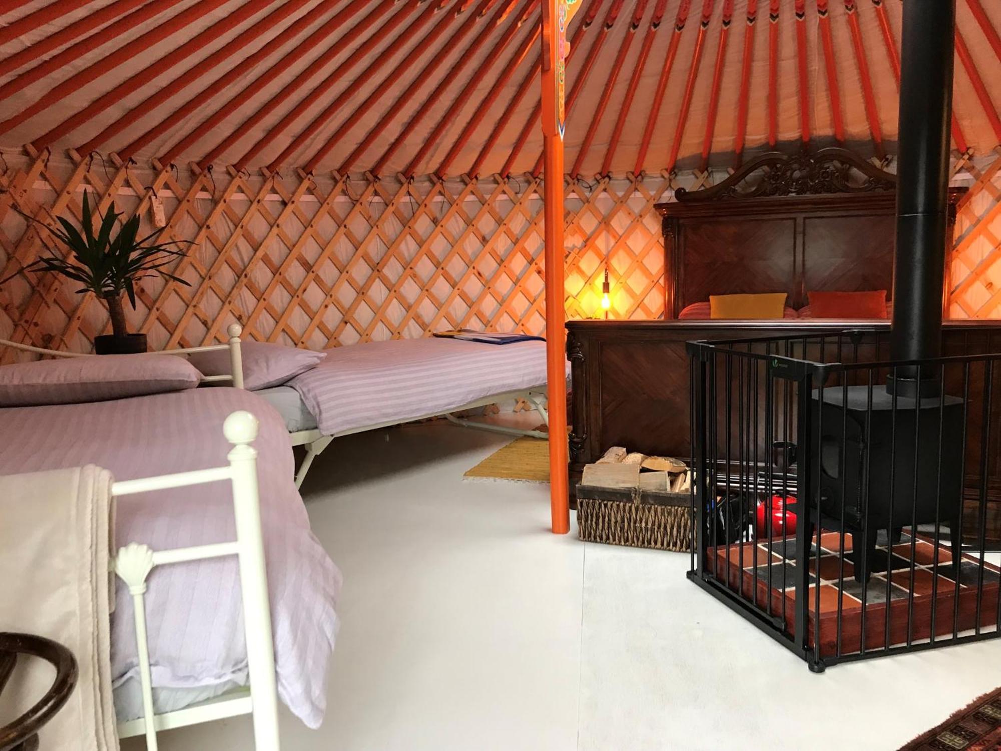 Gilfach Gower Farm Luxury Yurt With Hot Tub Otel Ammanford Dış mekan fotoğraf