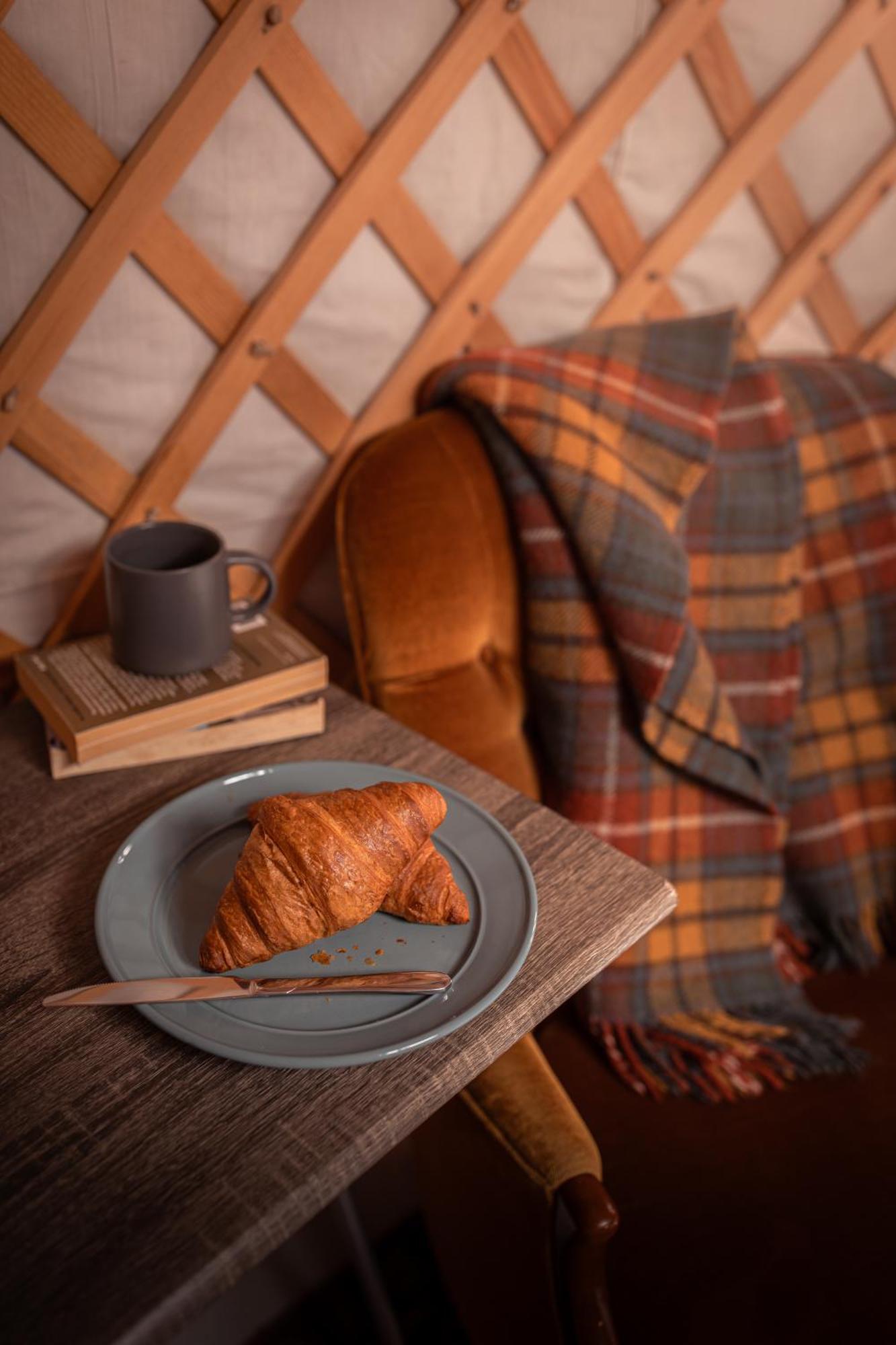Gilfach Gower Farm Luxury Yurt With Hot Tub Otel Ammanford Dış mekan fotoğraf