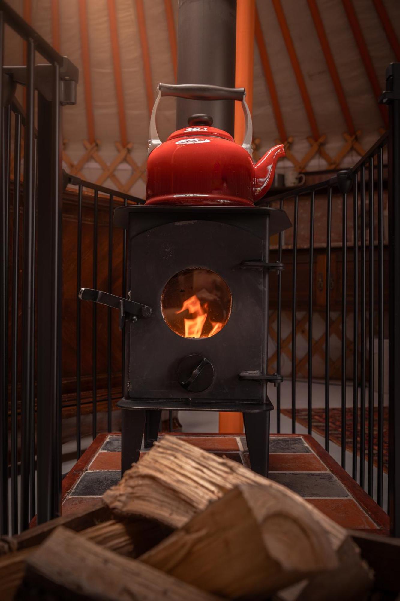 Gilfach Gower Farm Luxury Yurt With Hot Tub Otel Ammanford Dış mekan fotoğraf